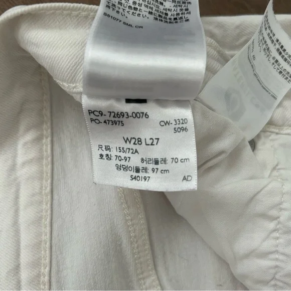 Levi’s Ribcage Straight Jean - Picture 12 of 13